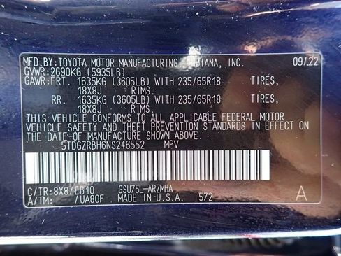 Used 2022 Toyota Highlander XLE AWD/4WD image 22