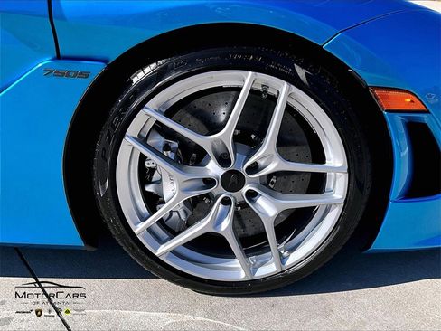 Used 2025 McLaren 750S Spider image 25