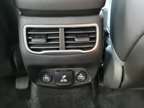Certified 2023 Hyundai Santa Fe Limited FWD image 18