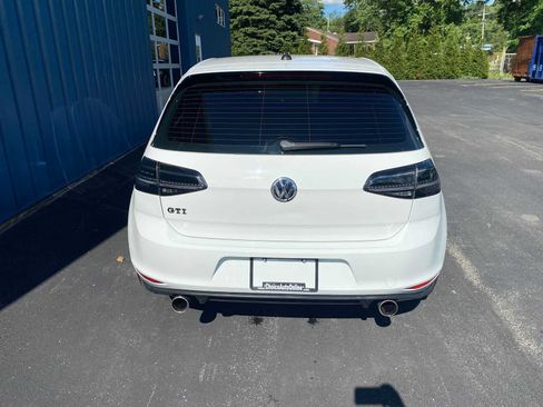 Used 2015 Volkswagen GTI S FWD image 12