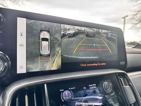 Used 2024 Lexus LX 600 600 Premium w/ Appearance Package image 26