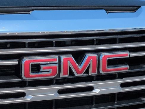 Used 2024 GMC Sierra 1500 SLE w/ Preferred Package image 11