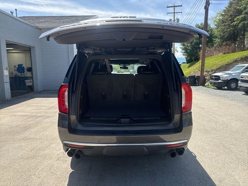 Used 2021 GMC Yukon Denali AWD/4WD image 15