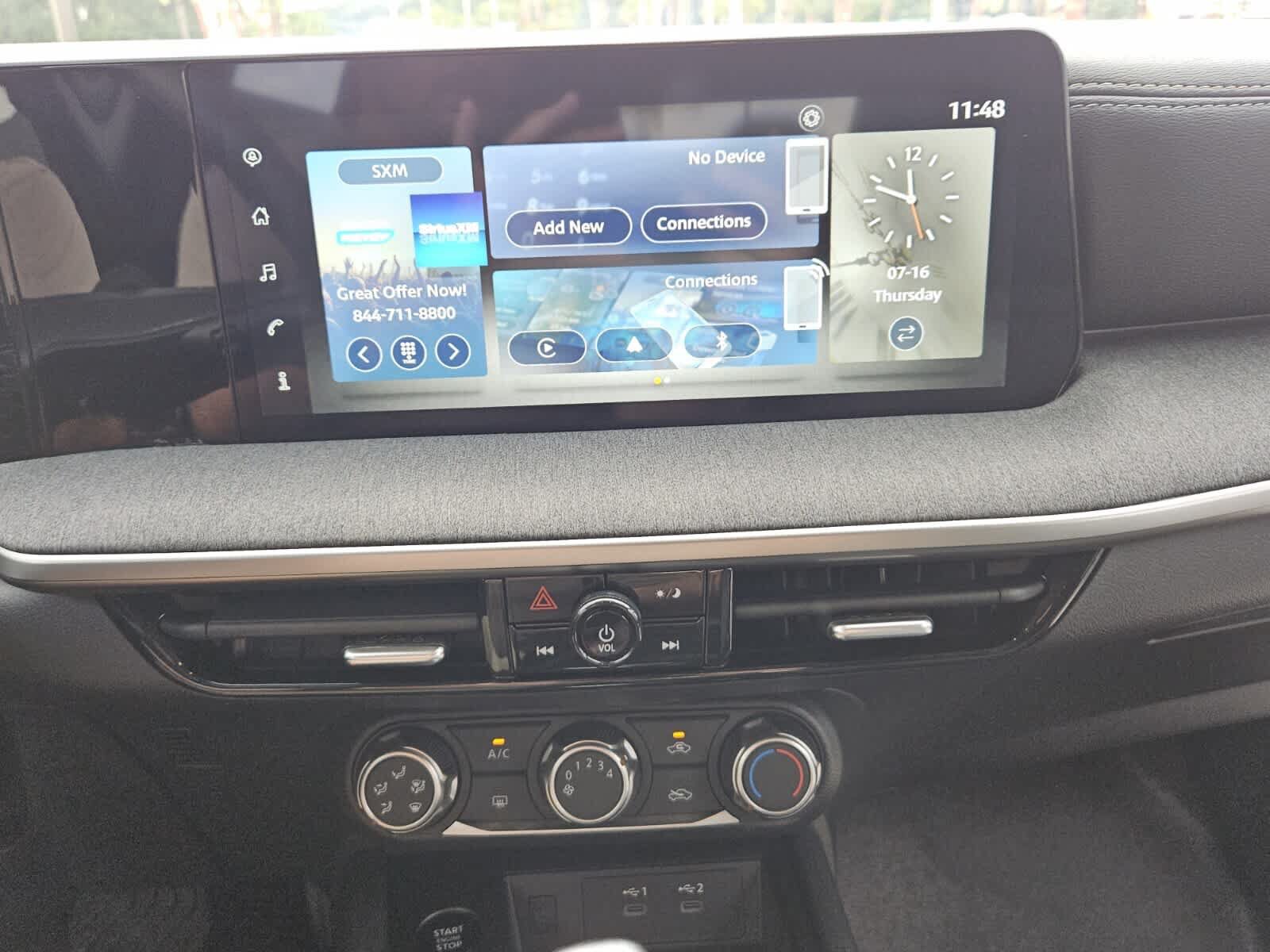 Used 2025 Nissan Kicks SV FWD image 8