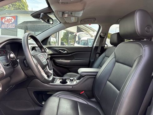 Used 2023 GMC Acadia SLT image 19