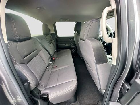 Used 2024 Nissan Frontier SV image 24