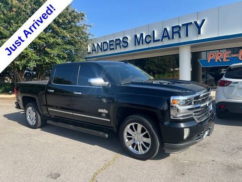 Used 2017 Chevrolet Silverado 1500 High Country RWD image 1