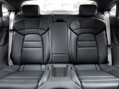 Certified 2026 Porsche Taycan AWD/4WD image 29