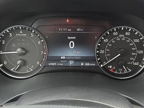 Used 2024 Nissan Armada SL image 27