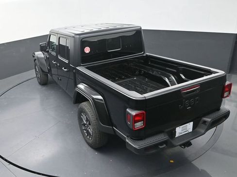 New 2026 Jeep Gladiator Sport AWD/4WD image 16