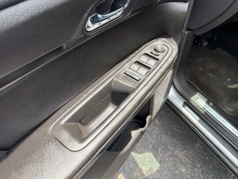 Used 2013 GMC Acadia SLT FWD image 13