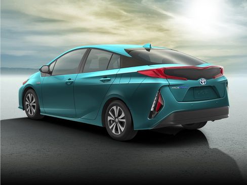 Used 2017 Toyota Prius Prime Plus FWD image 1