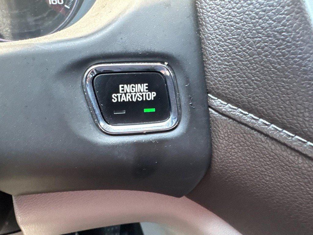 Used 2019 GMC Acadia SLT w/ LPO, Floor Liner Package FWD image 24