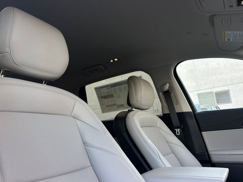 New 2026 Lincoln Nautilus Premier w/ Jet Appearance Package image 16