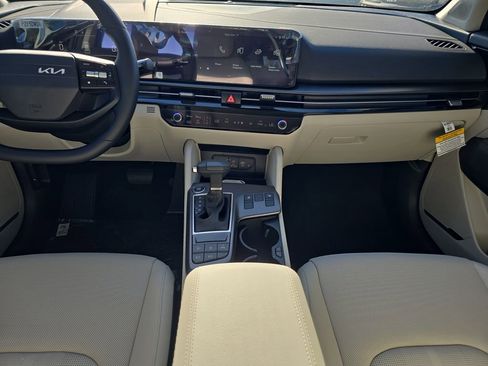 New 2026 Kia Sportage EX image 15