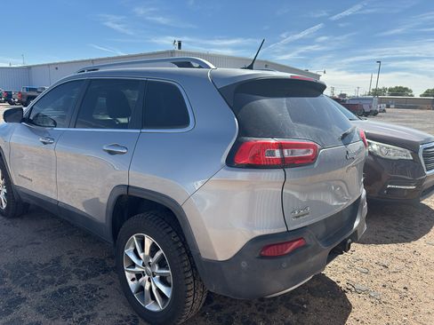 Used 2014 Jeep Cherokee Limited w/ Technology Group AWD/4WD image 4