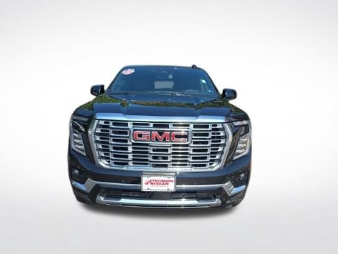 Used 2025 GMC Yukon XL Denali AWD/4WD image 7
