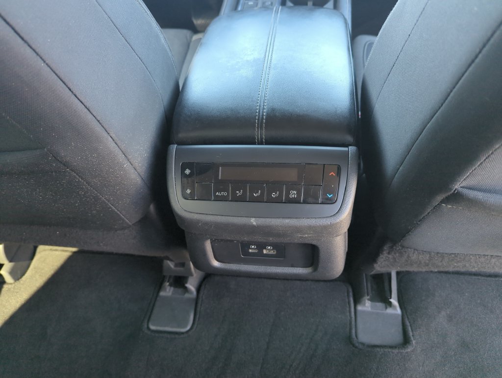 Used 2022 Nissan Pathfinder SV AWD/4WD image 33
