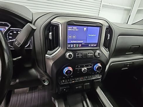 Used 2020 GMC Sierra 2500 Denali w/ Denali Ultimate Package image 12