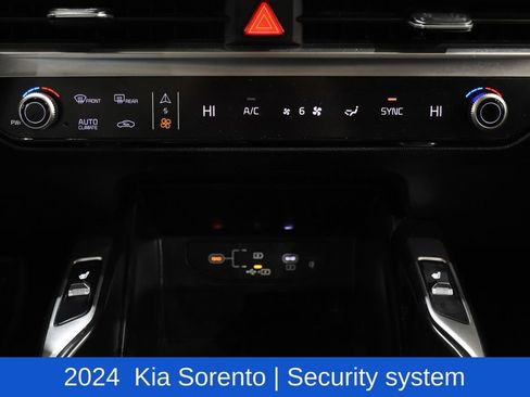 Used 2024 Kia Sorento S image 20