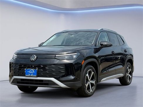 New 2025 Volkswagen Tiguan SE image 7