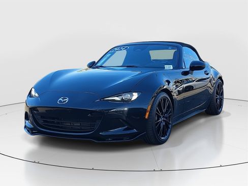 Used 2024 MAZDA MX-5 Miata Club w/ Interior Package image 3