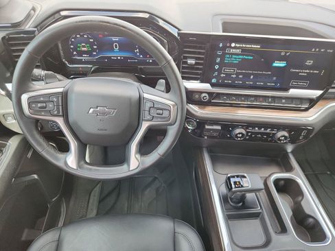 Used 2025 Chevrolet Silverado 1500 RST RWD image 11