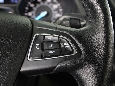 Used 2019 Ford Escape Titanium image 25