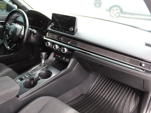 Used 2022 Honda Civic Sport image 17