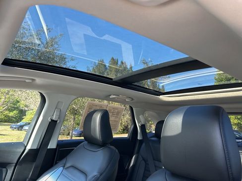 Used 2020 Ford Edge SEL w/ Cold Weather Package image 21