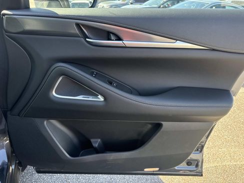 Certified 2025 INFINITI QX60 Luxe w/ Vision Package image 17