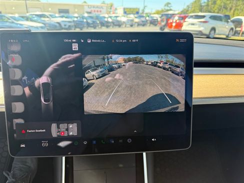 Used 2021 Tesla Model Y 2WD image 16