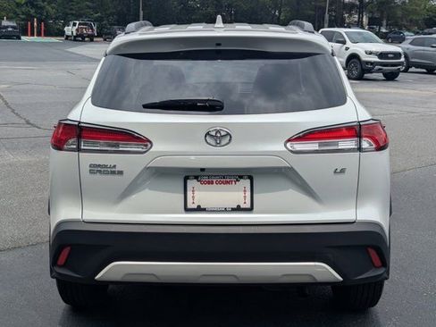 Used 2024 Toyota Corolla Cross LE FWD image 6
