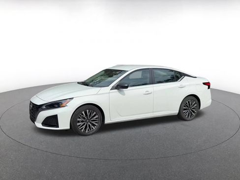 Used 2026 Nissan Altima 2.5 SV FWD image 8