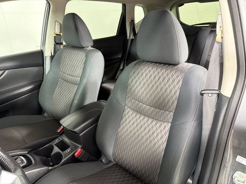 Used 2018 Nissan Rogue SV AWD/4WD image 12