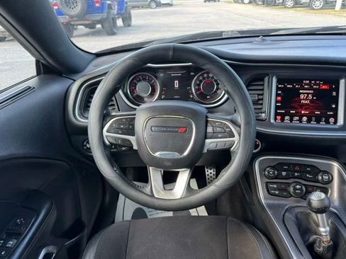 Used 2016 Dodge Challenger R/T Scat Pack w/ Leather Interior Group RWD image 15