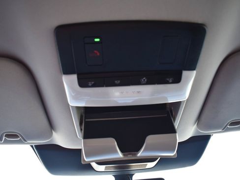 Used 2024 Nissan Pathfinder SL FWD image 46