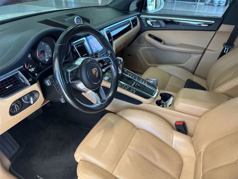 Used 2018 Porsche Macan S image 8