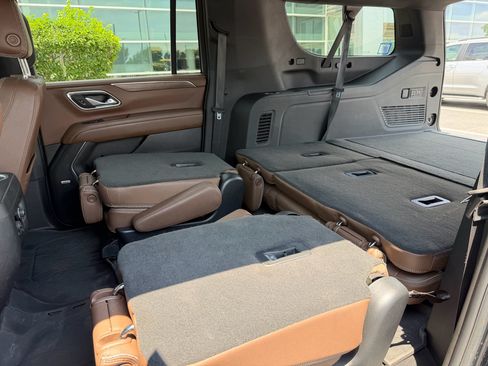 Used 2023 Chevrolet Suburban High Country AWD/4WD image 27