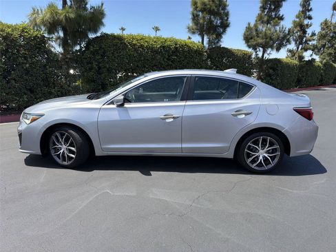 Used 2020 Acura ILX FWD image 3