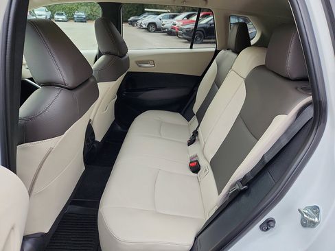 Certified 2023 Toyota Corolla Cross XLE image 10