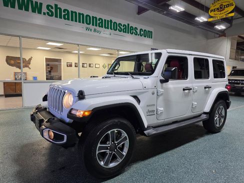 Used 2020 Jeep Wrangler Unlimited Sahara w/ Uconnect 4C Nav & Sound Group image 2