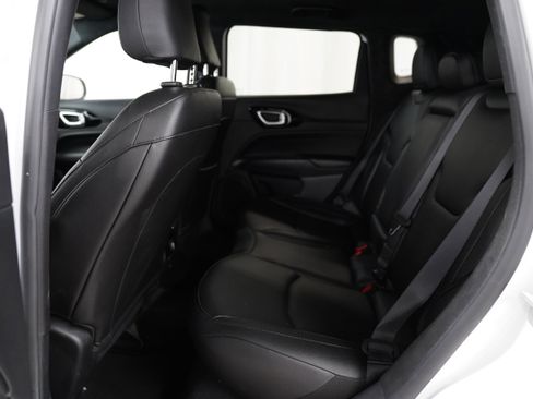 Used 2026 Jeep Compass Limited AWD/4WD image 5