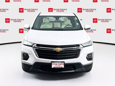 Used 2024 Chevrolet Traverse LS w/ Safety Package image 2