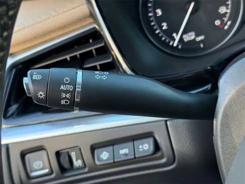 Used 2025 Cadillac XT6 Sport w/ Platinum Package image 31