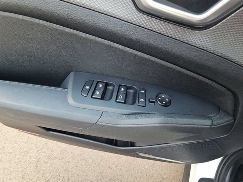 Used 2023 Kia Sportage LX AWD/4WD image 29