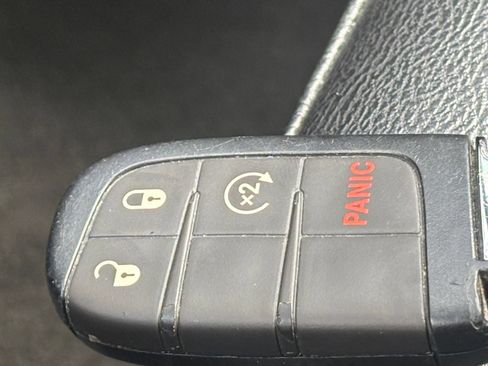 Used 2025 Jeep Compass Limited AWD/4WD image 25