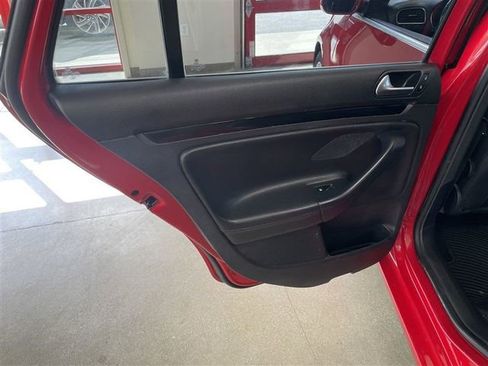 Used 2011 Volkswagen Jetta TDI w/ Wheel & Sunroof Pkg FWD image 29