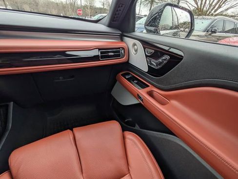 New 2025 Lincoln Aviator Reserve w/ Equipment Group 201A image 14