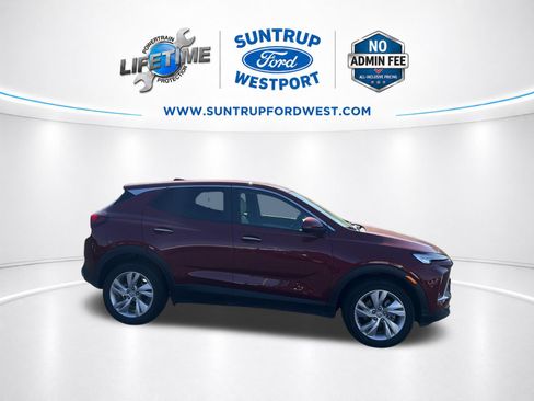 Used 2024 Buick Encore GX Preferred FWD image 2